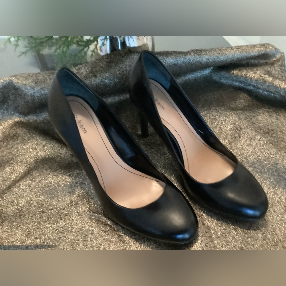 STYLE & Co Black Pumps 4” heel